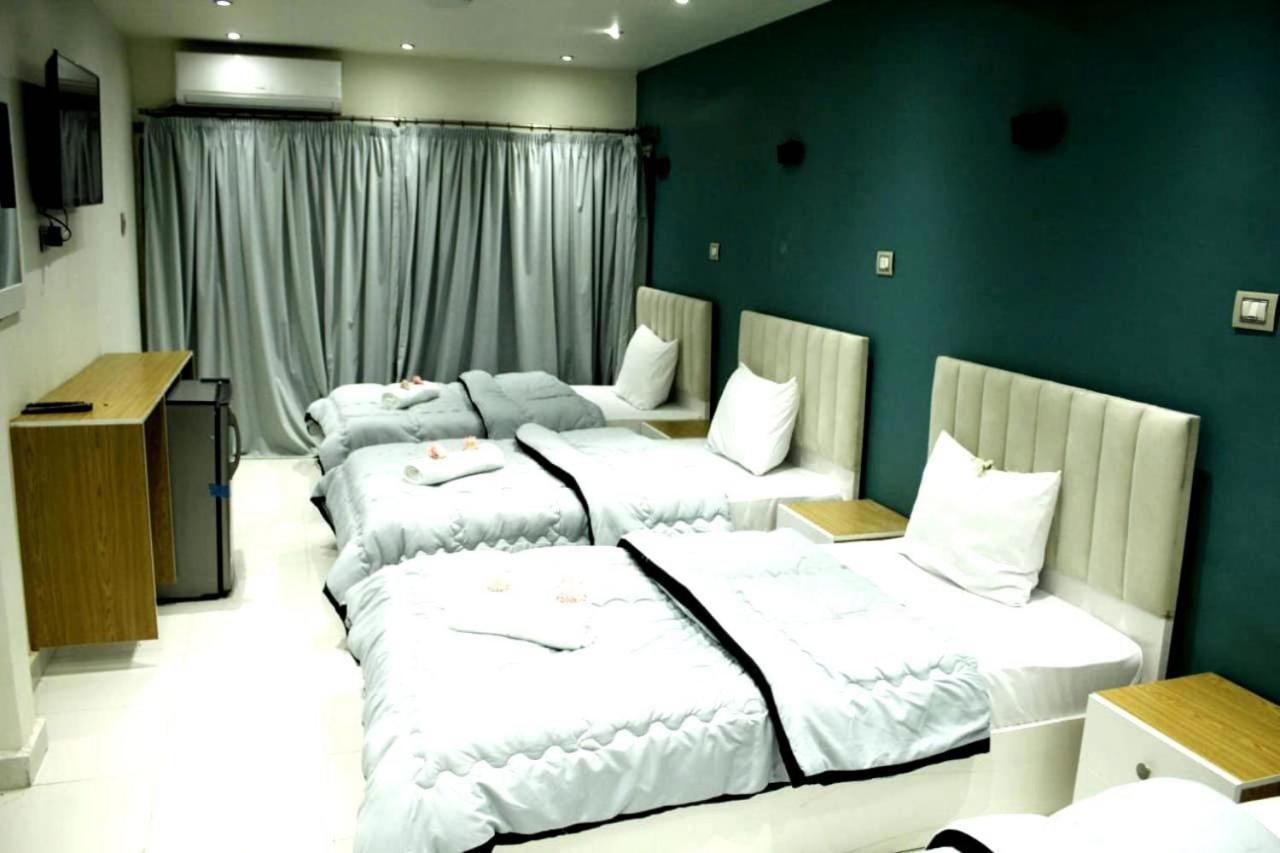 Hotel Metropolitano 3*